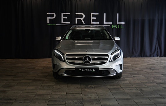 Mercedes-Benz GLA200 5 of 5