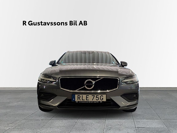 Volvo V60 2 of 5