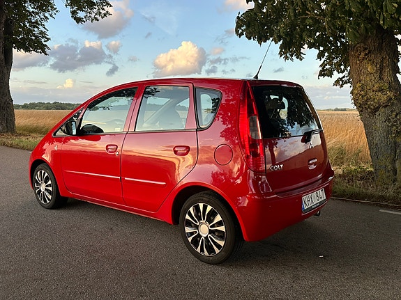 Mitsubishi Colt 4 of 5