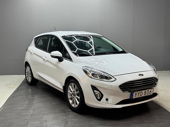 Ford Fiesta 2 of 5