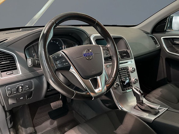 Volvo XC60 5 of 5