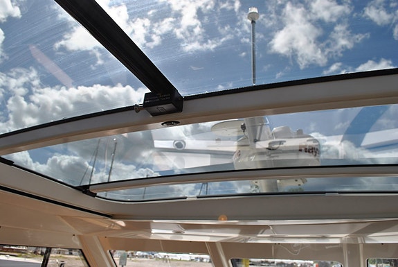 Greenline 33 Hybrid 16 of 24