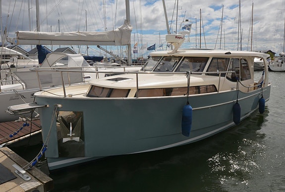 Greenline 33 Hybrid