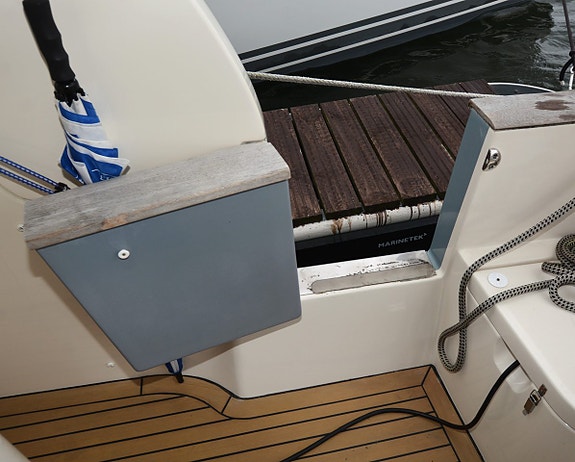 Greenline 33 Hybrid 11 of 24