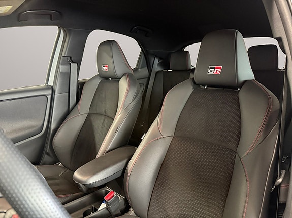 Toyota Yaris 9 of 25
