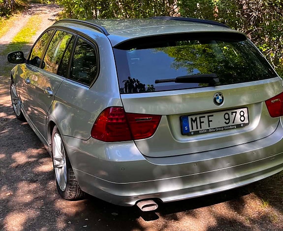 BMW 316d 2 of 5