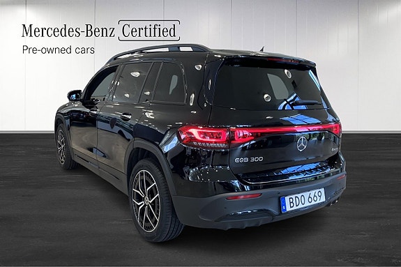 Mercedes-Benz EQB300 2 of 19