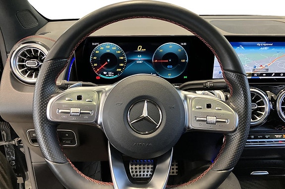 Mercedes-Benz EQB300 11 of 19