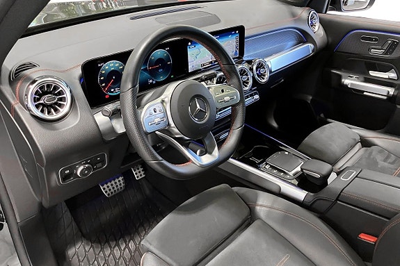 Mercedes-Benz EQB300 9 of 19
