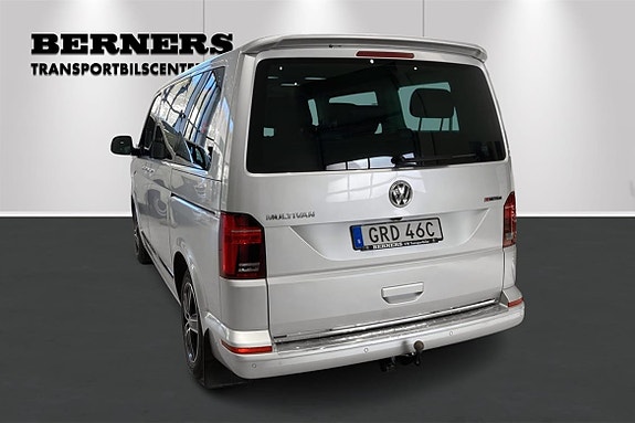 Volkswagen Multivan 3 of 5