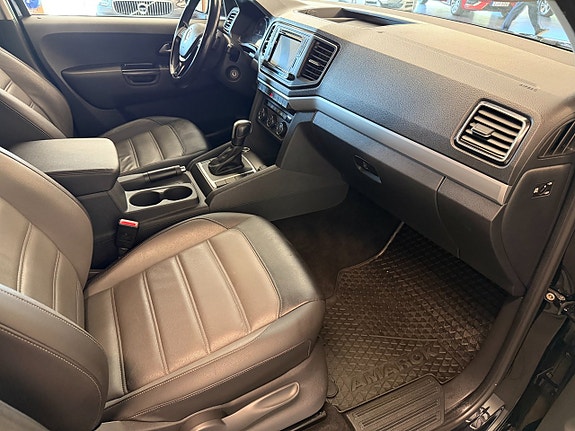 Volkswagen Amarok 12 of 21