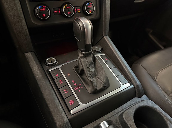 Volkswagen Amarok 17 of 21