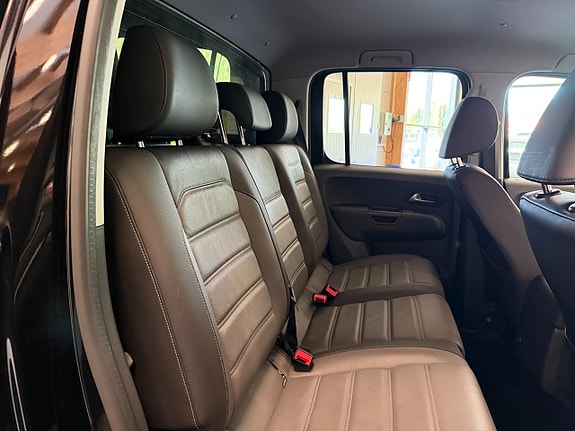 Volkswagen Amarok 19 of 21