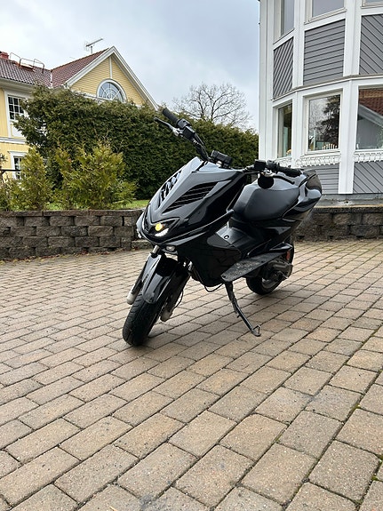 Yamaha Aerox 5 of 5