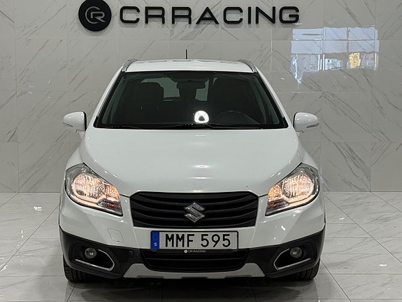 Suzuki S-Cross 2 of 5