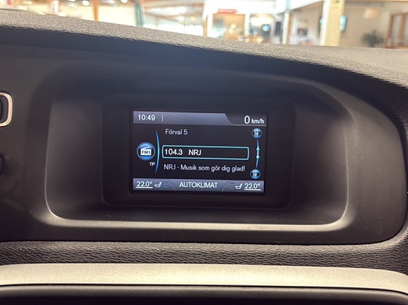 Volvo V40 11 of 21
