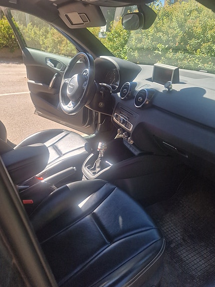 Audi A1 4 of 5