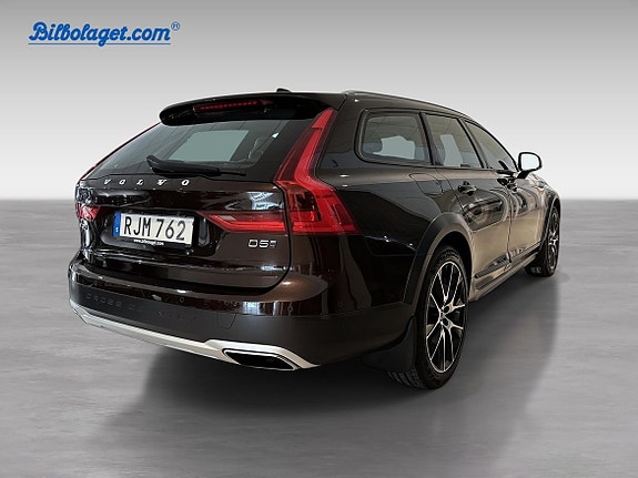 Volvo V90 Cross Country 4 of 5