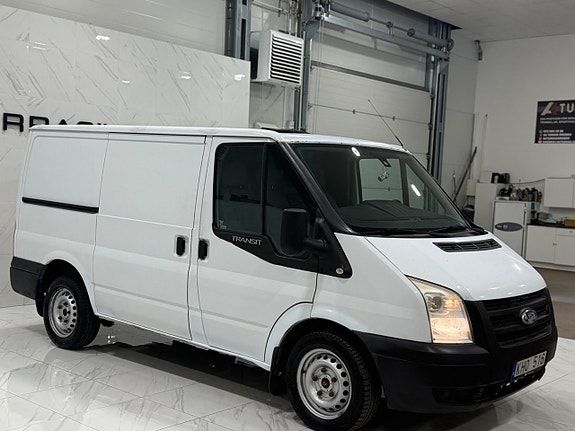 Ford Transit 3 of 5