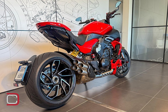 Ducati Diavel V4 4 of 6