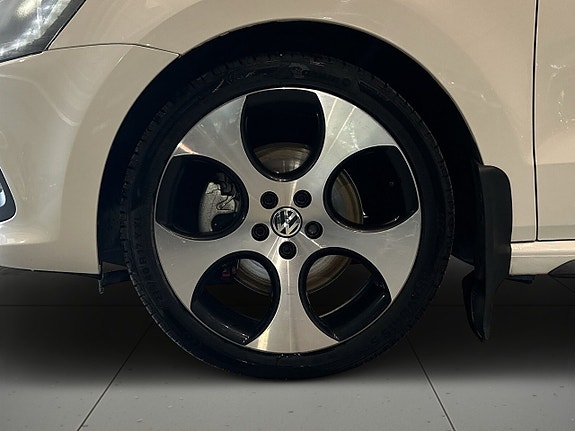 Volkswagen Polo 14 of 18