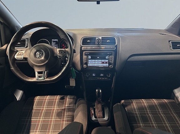 Volkswagen Polo 8 of 18