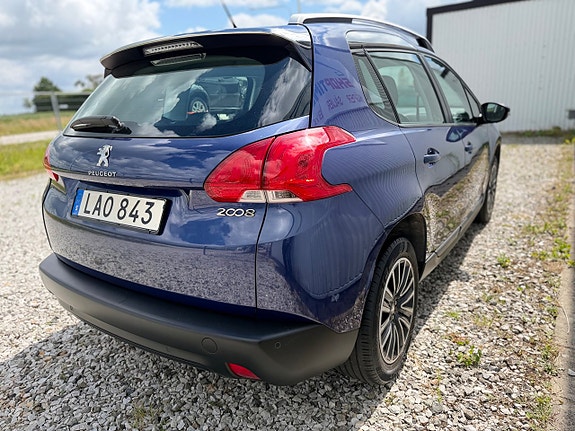 Peugeot 2008 4 of 5
