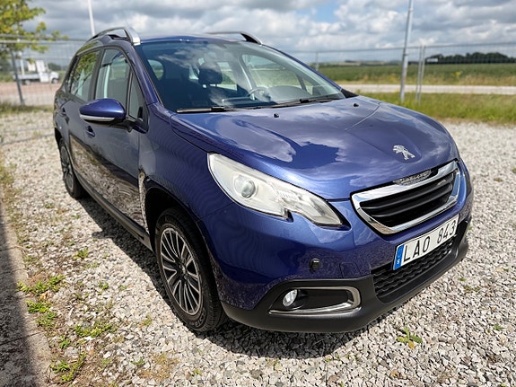 Peugeot 2008 2 of 5