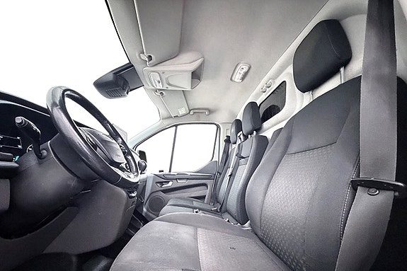 Ford Transit Custom 12 of 29