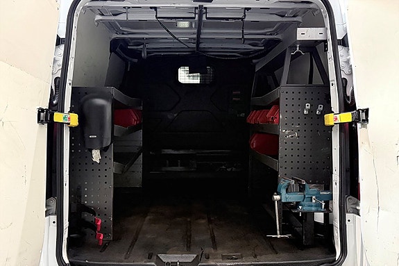 Ford Transit Custom 29 of 29