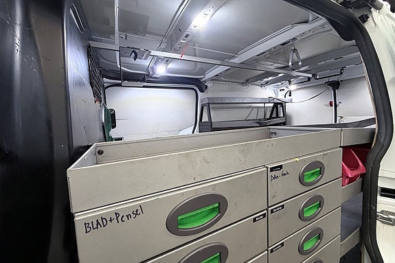 Ford Transit Custom 27 of 29