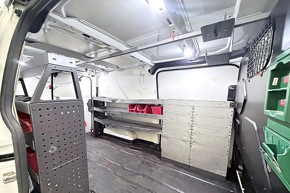 Ford Transit Custom 28 of 29