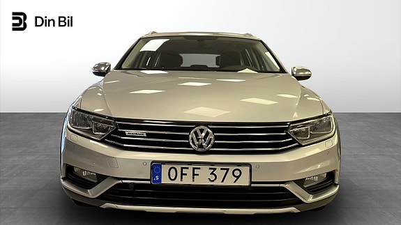 Volkswagen Passat Alltrack 4 of 5