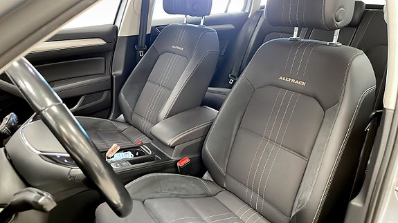Volkswagen Passat Alltrack 8 of 13