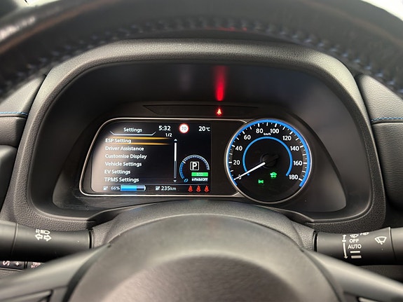 Nissan Leaf 24 of 30