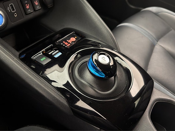 Nissan Leaf 29 of 30
