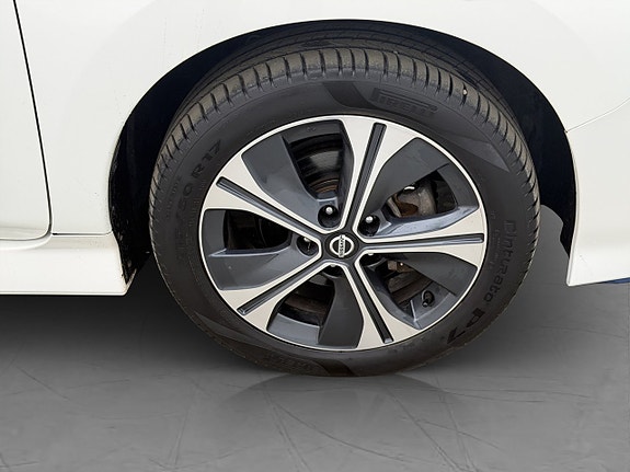 Nissan Leaf 11 of 30