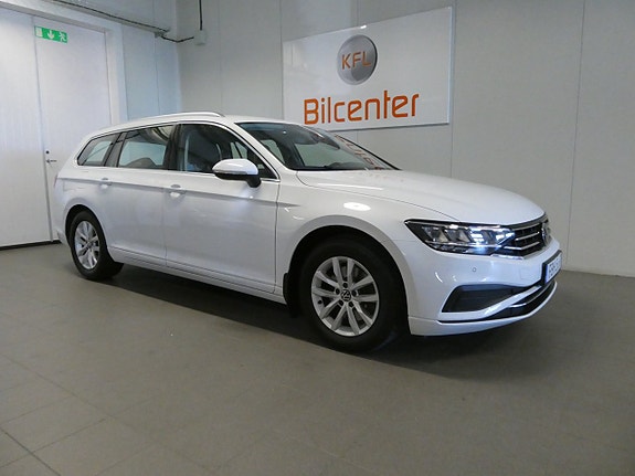 Volkswagen Passat 4 of 26