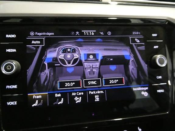 Volkswagen Passat 19 of 26