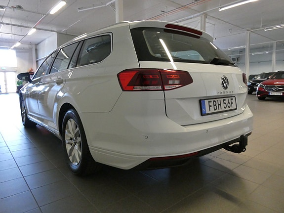 Volkswagen Passat 8 of 26
