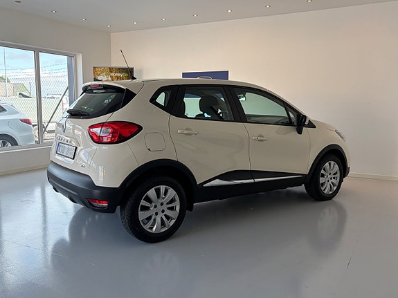 Renault Captur 5 of 5