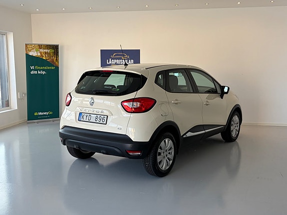 Renault Captur 4 of 5