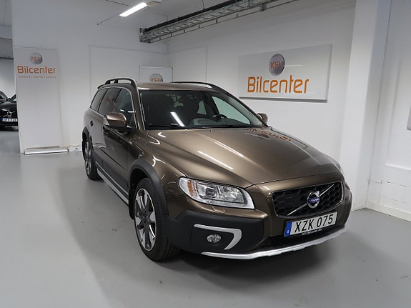 Volvo XC70 3 of 5