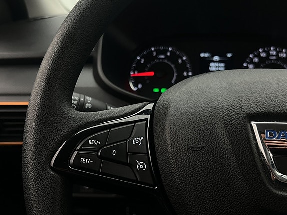 Dacia Sandero 16 of 29