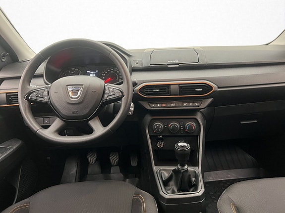 Dacia Sandero 13 of 29