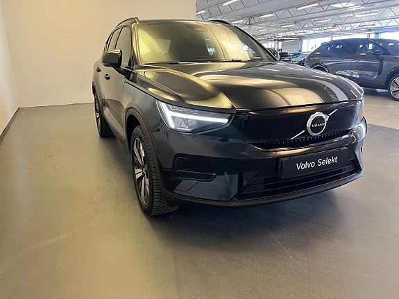 Volvo XC40 6 of 13