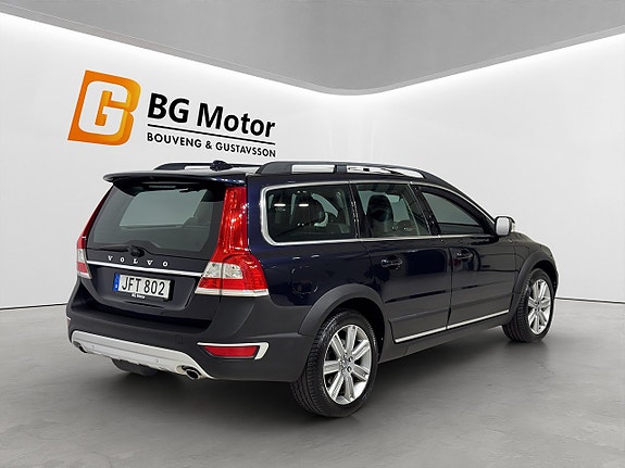 Volvo XC70 4 of 5