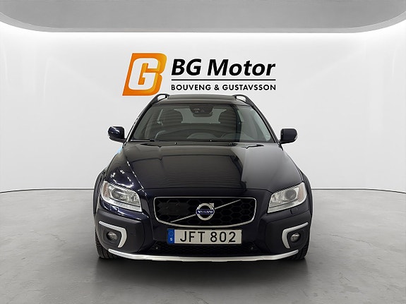 Volvo XC70 2 of 5