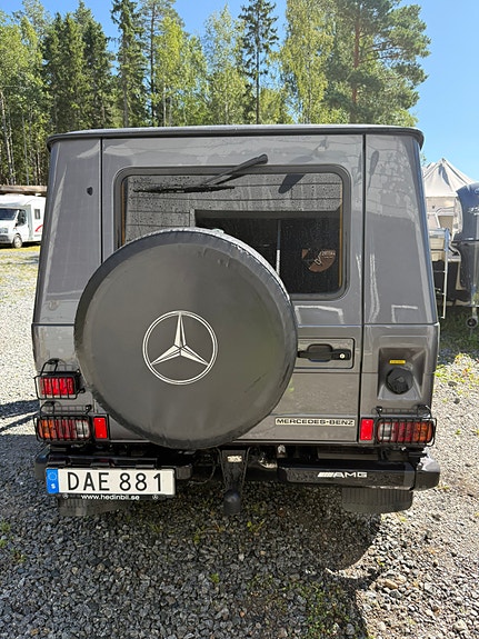 Mercedes-Benz 300 GD 2 of 5