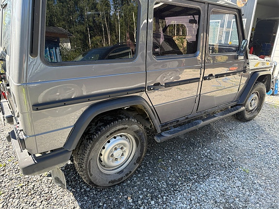 Mercedes-Benz 300 GD 7 of 8
